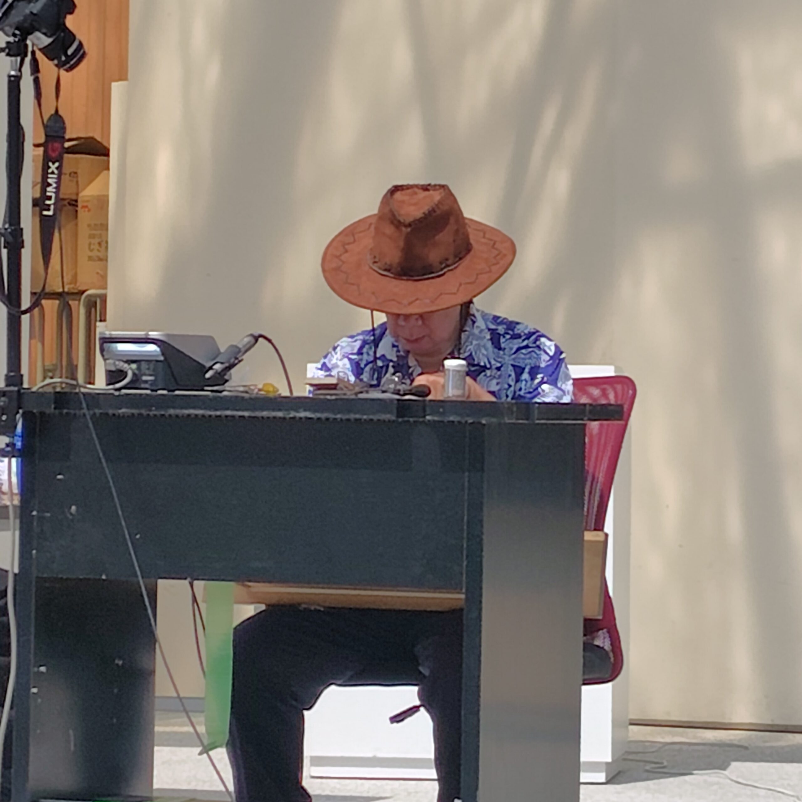 透かしで蝶を形作る工程(シルバー925)